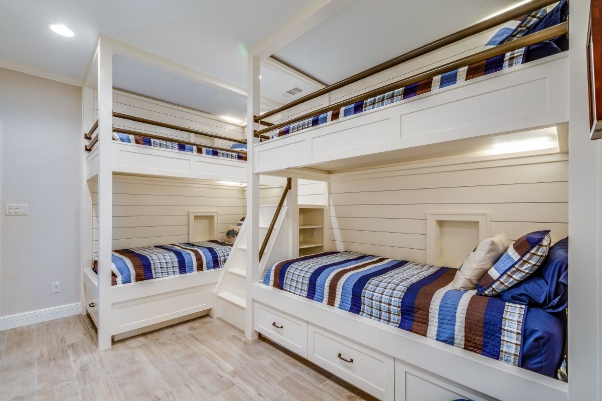 sample bunk bed